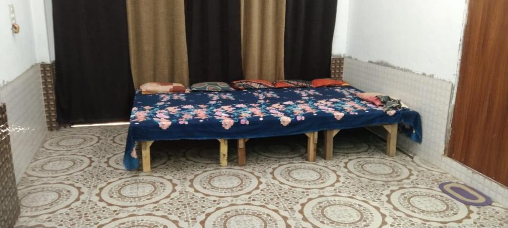 ホテル Mangal Dham, デーオーガル 部屋 写真