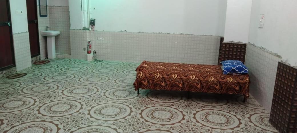 ホテル Mangal Dham, デーオーガル 部屋 写真
